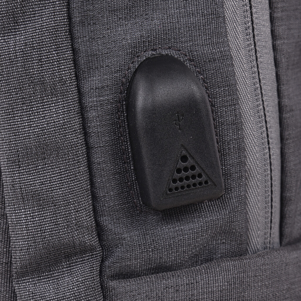 Slim Everyday Backpack